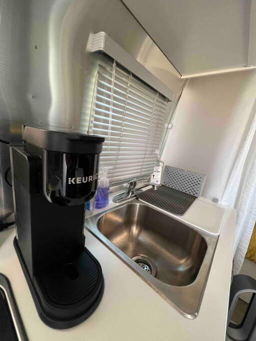 Dunlap Modern Airstream With Amazing View - 10 To 15 Minutes From Kings Canyon National Park מראה חיצוני תמונה