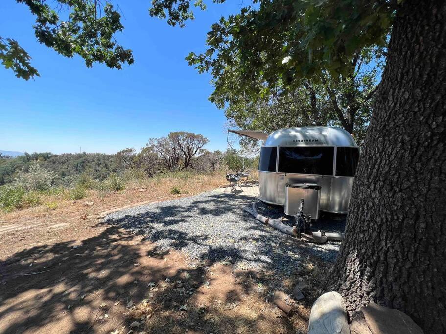 Dunlap Modern Airstream With Amazing View - 10 To 15 Minutes From Kings Canyon National Park מראה חיצוני תמונה
